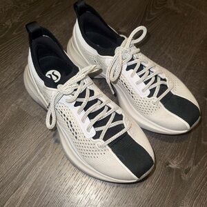 Lululemon chargefeel 3 workout shoes